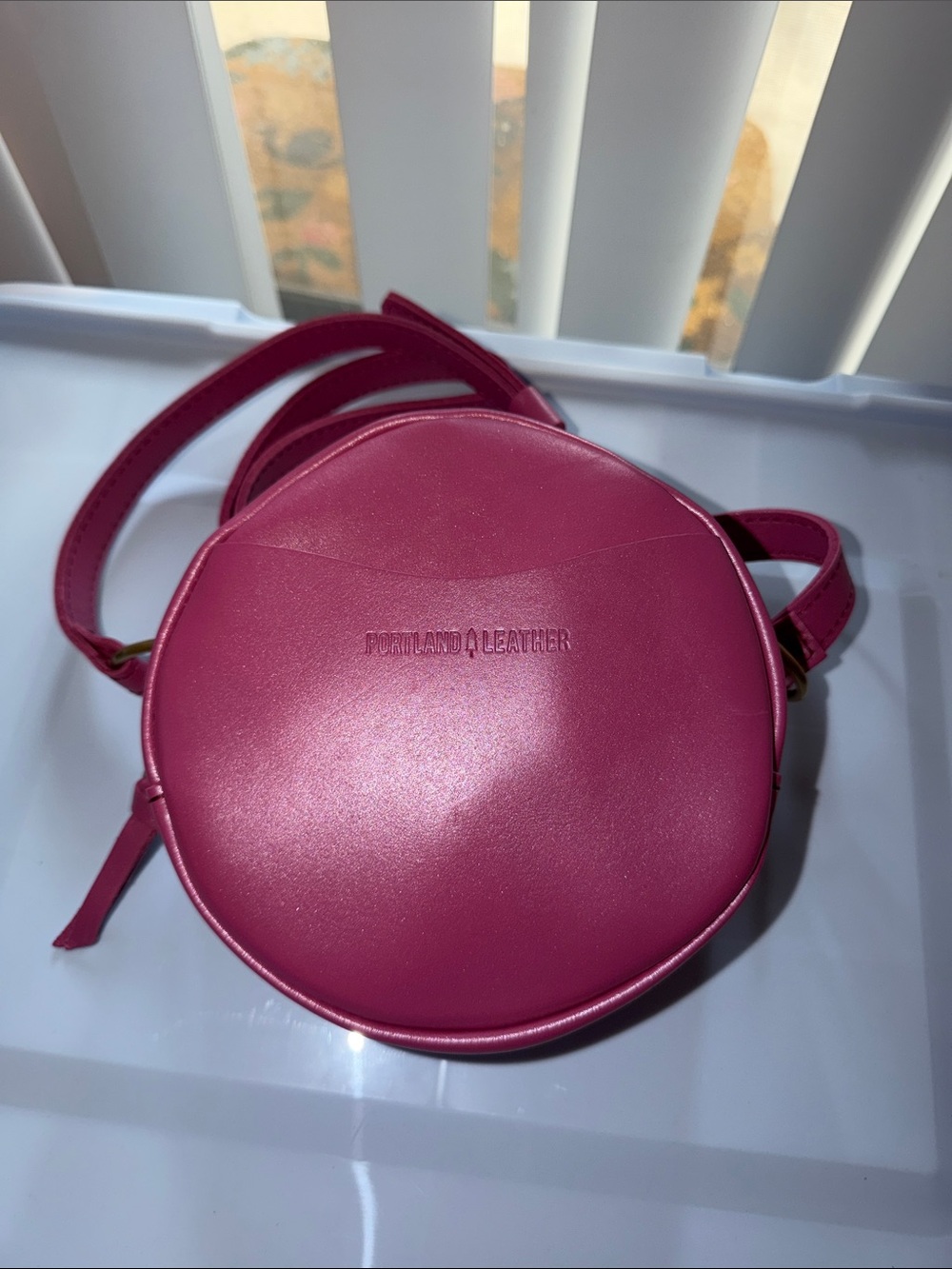 Portland Leather Small Circle : LIPGLOSS